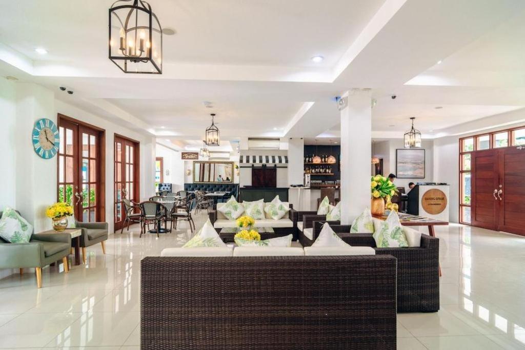 The Mansion Otel Mabalacat Dış mekan fotoğraf